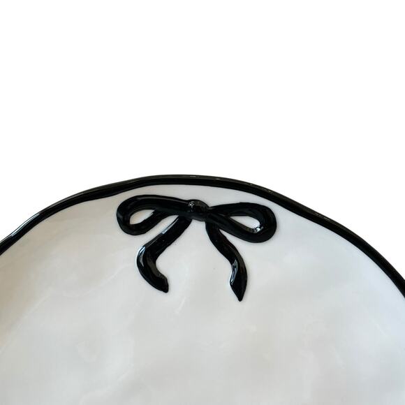 Hand Painted Coquette Black Bow Dinner Plates 10.25in White Ceramic Set of 4 NEW - Picture 3 of 10